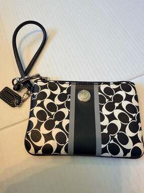 Y2K Vintage Coach Signature C Black and White Striped Wristlet